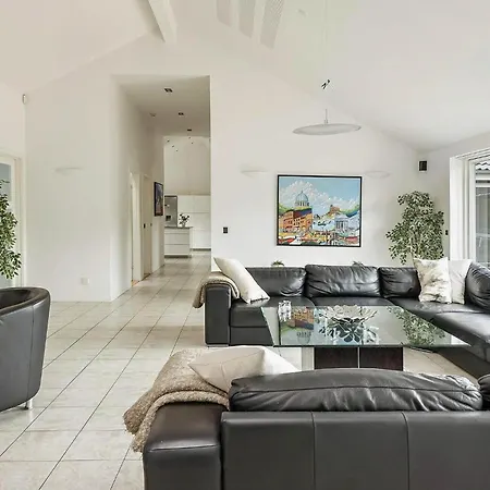 Holiday home Amazing In With Wifi *