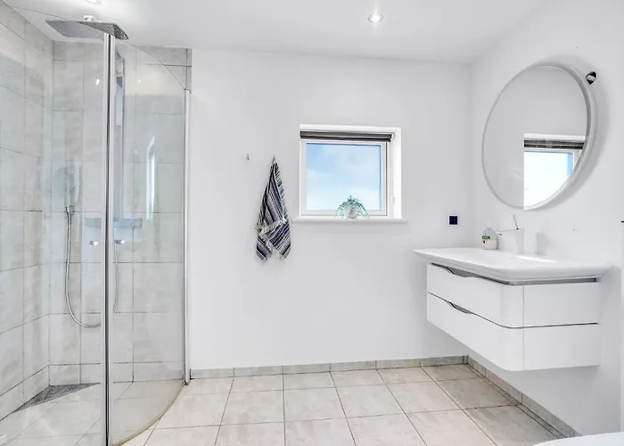 Holiday home Stunning In With Sauna Jerup